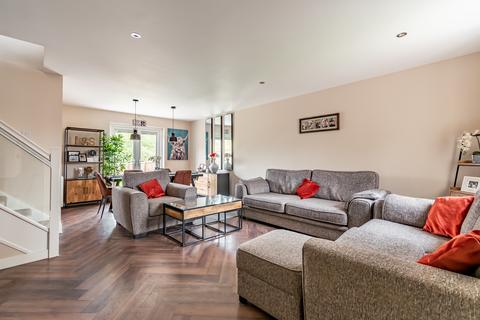 3 Bluebell Drive, Penicuik, EH26 0GY