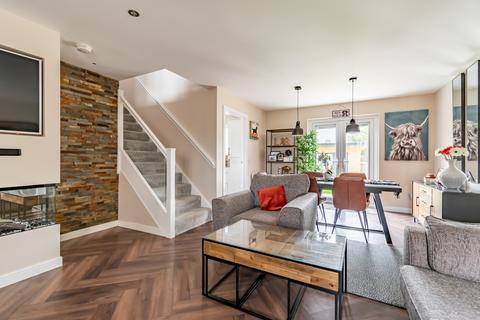 3 Bluebell Drive, Penicuik, EH26 0GY