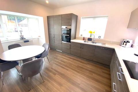 33 Hastings Avenue, Cheshunt, Waltham Cross, EN7 6DY