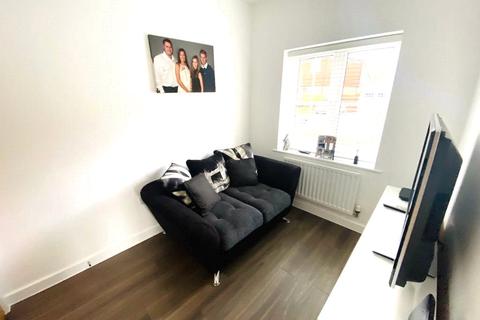 33 Hastings Avenue, Cheshunt, Waltham Cross, EN7 6DY