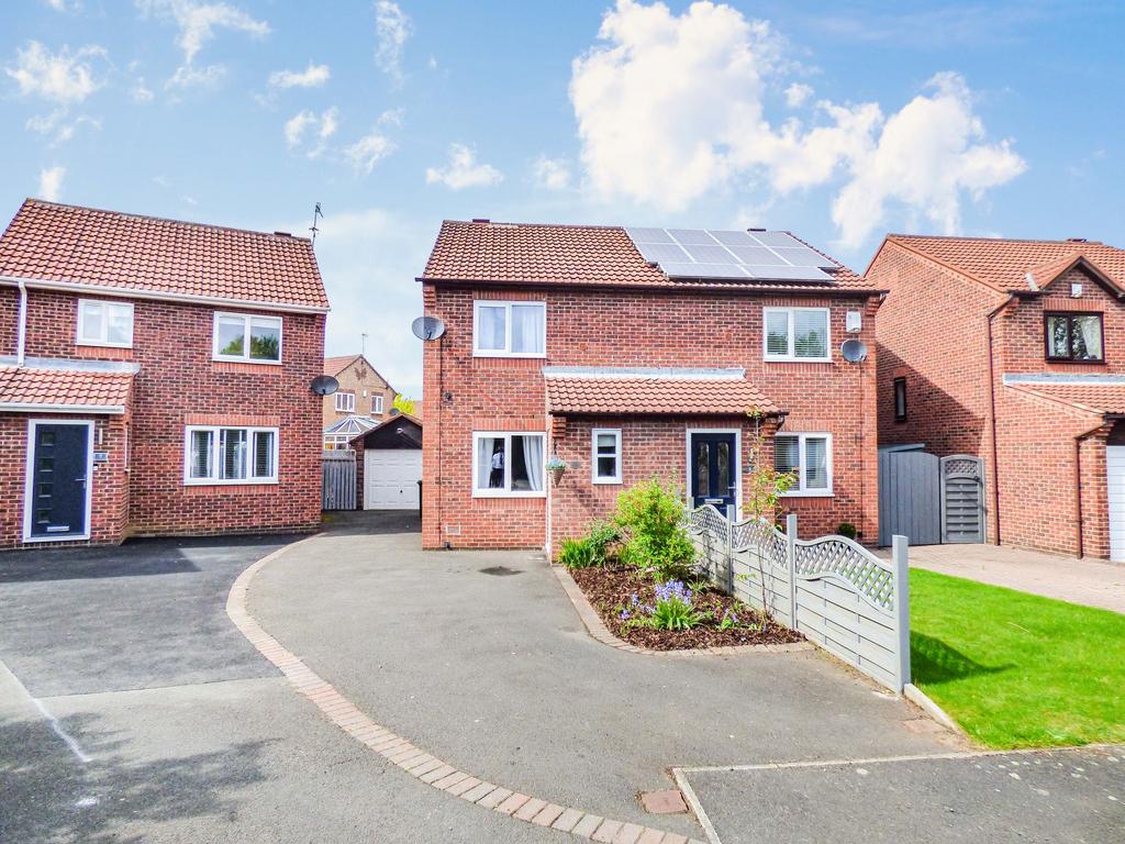Peacock Court, Festival Park... 2 bed semidetached house £155,000