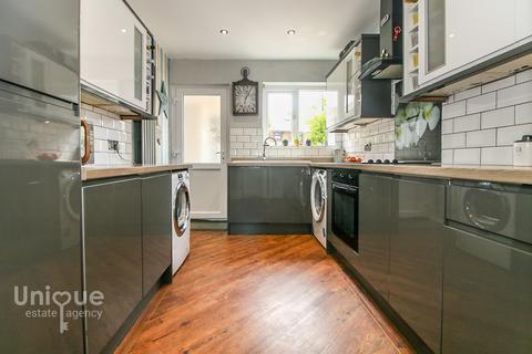 9 Witton Grove, Fleetwood, FY7 8HJ