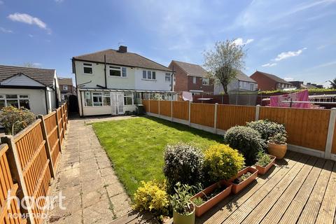 97 Cross Road, Mawneys, Romford, RM7 8DX