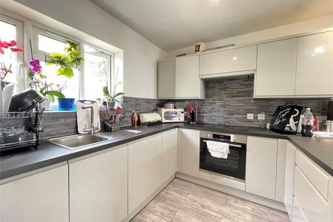 2 bedroom detached house to rent, Epsom Road, Croydon, Surrey, CR0