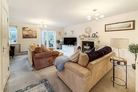 4 bedroom semi-detached house for sale, Holmes Way, Littlehampton, West Sussex