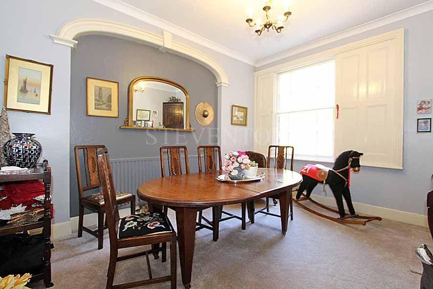 Oaken Lanes, Codsall, South Staffordshire, WV8 5 bed semidetached