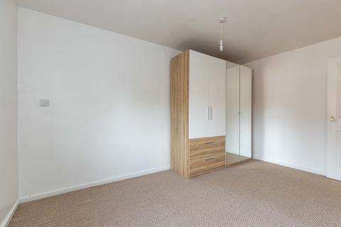 38 Critchlow Grove, Stoke-on-trent, ST3 4BW