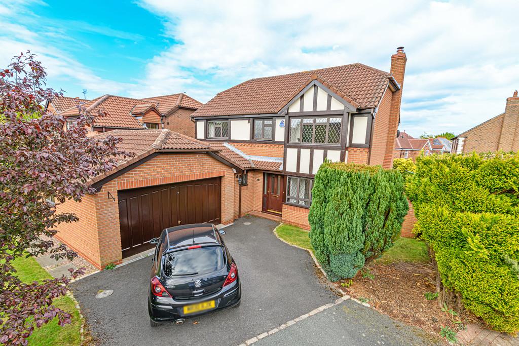 Foxhills Close, Appleton, Warrington... 4 bed detached house £575,000