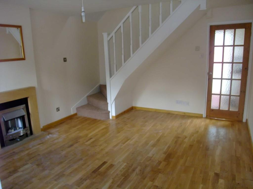 Bretton Gardens, Wolverhampton... 2 bed semidetached house £650 pcm