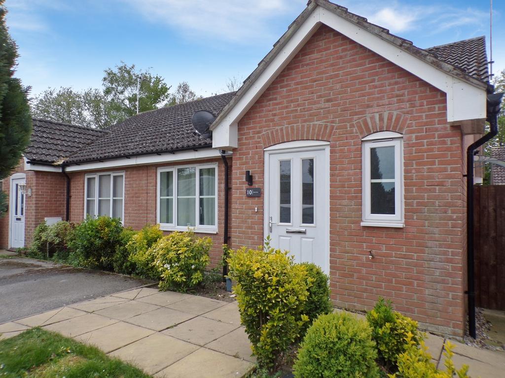 Kent Drive, Watlington, PE33 2 bed bungalow £795 pcm (£183 pw)