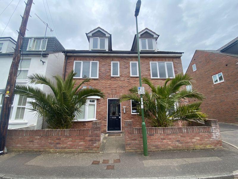 Whyke Lane, Chichester 2 bed apartment £1,100 pcm (£254 pw)