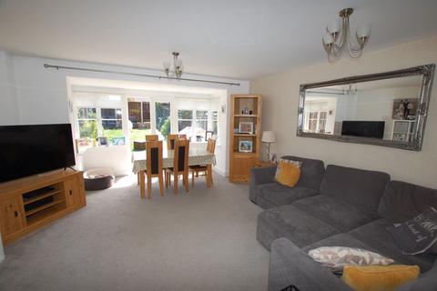 5 Cassell Close, Orsett, Grays, RM16 3HQ