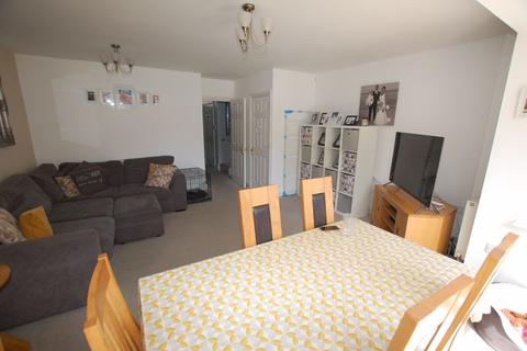 5 Cassell Close, Orsett, Grays, RM16 3HQ