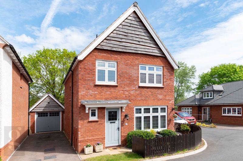 Apple Grove, Whitecross, Hereford, HR4 0EA 3 bed detached house for