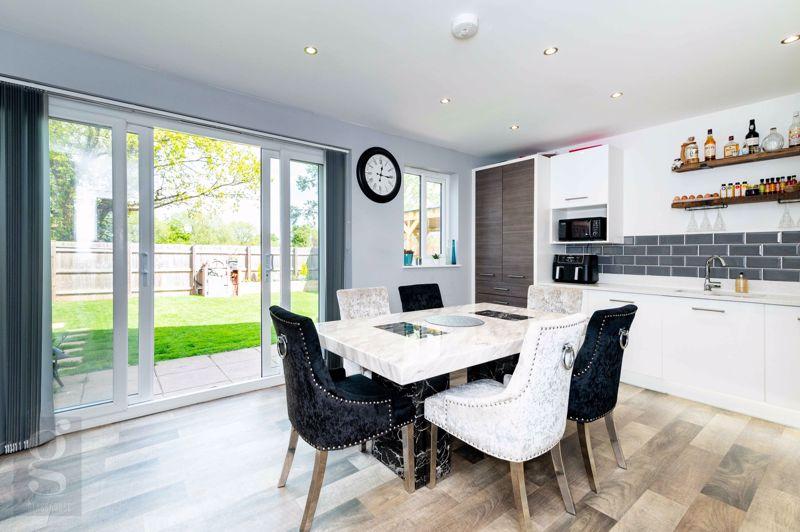 Apple Grove, Whitecross, Hereford, HR4 0EA 3 bed detached house for