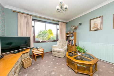 4 bedroom semi-detached bungalow for sale - Daleside Grove, Pudsey