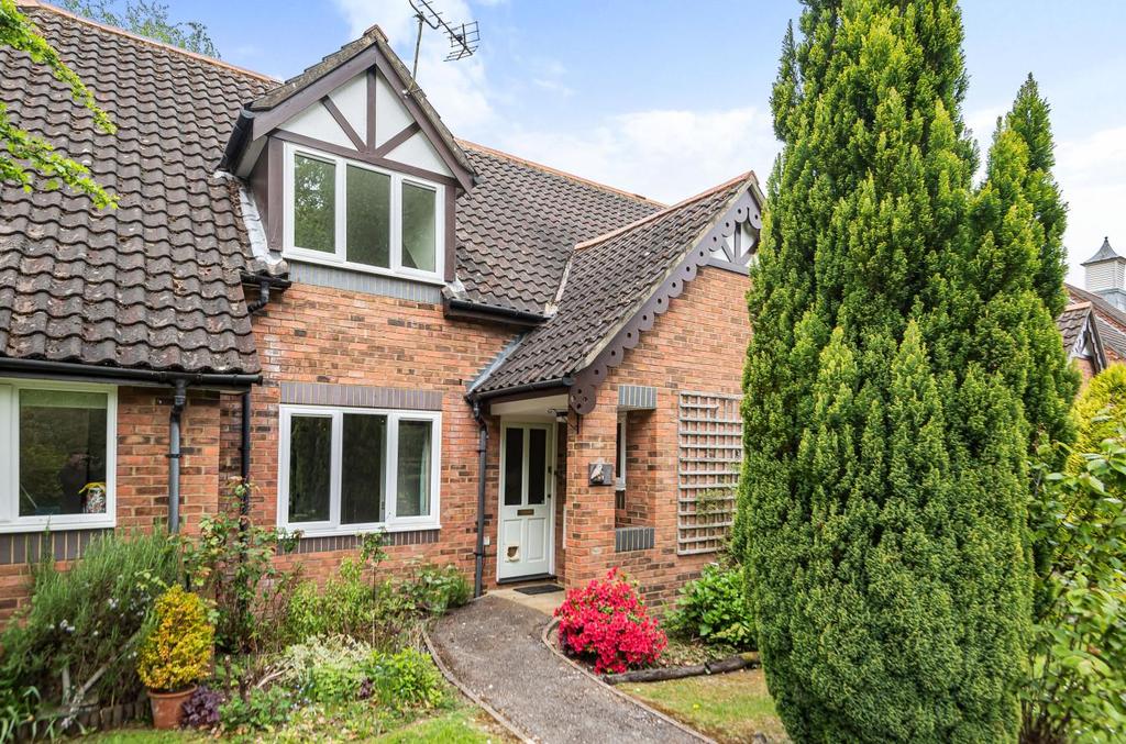 Marlborough Court, Pilgrims Close Valley Park, Chandlers Ford 2 bed
