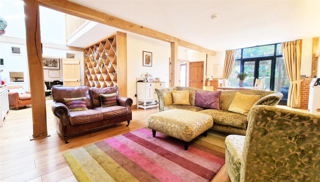 Chipping, Buntingford 4 bed barn conversion £795,000