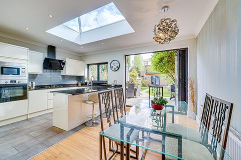 54 Bailey Road, Leigh-on-sea, SS9 3PJ