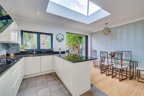 54 Bailey Road, Leigh-on-sea, SS9 3PJ