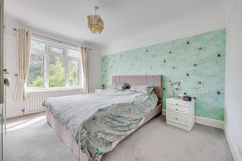 54 Bailey Road, Leigh-on-sea, SS9 3PJ