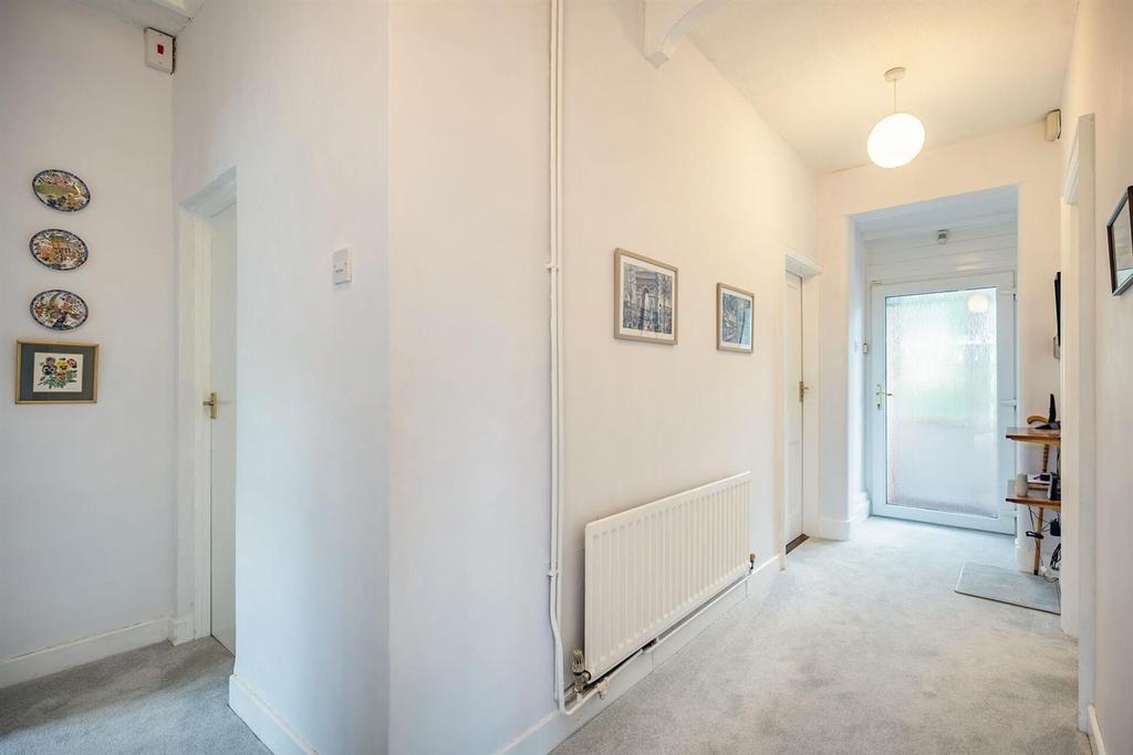 8502872-interior01.jpg
