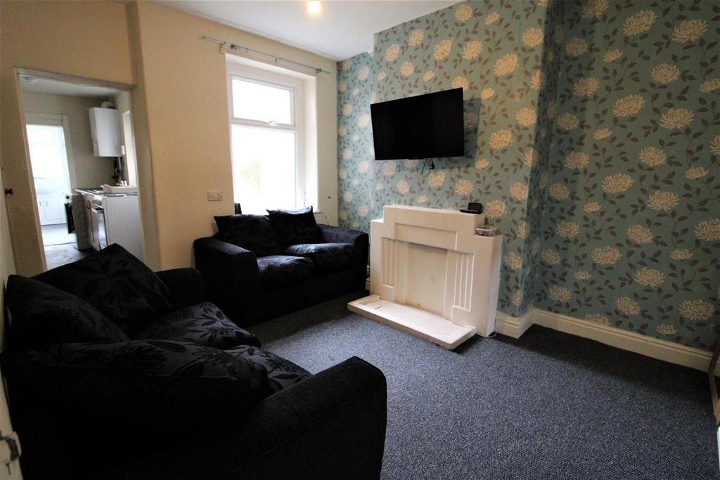 Eastham Street, Lancaster 3 bed terraced house £725 pcm (£167 pw)