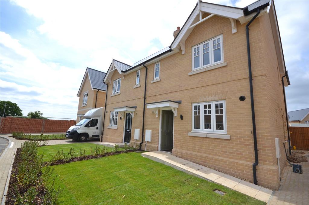 Mandarin Way, Colchester, CO4 3 bed semidetached house £1,500 pcm (£