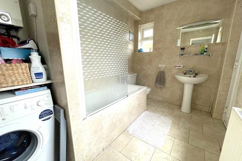 168 Washington Road, Worcester Park, KT4 8JJ