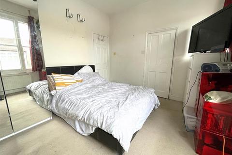 168 Washington Road, Worcester Park, KT4 8JJ
