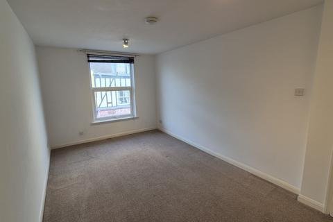 2 bedroom apartment to rent, Culver Street East, CO1