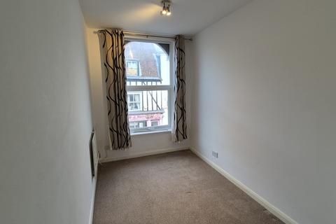 2 bedroom apartment to rent, Culver Street East, CO1