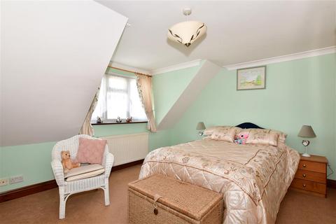 297 Leysdown Road, Leysdown On Sea, Sheerness, ME12 4AR