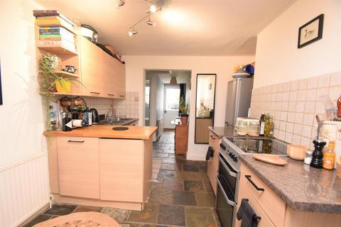 2 bedroom terraced house to rent, Church Street, CM8