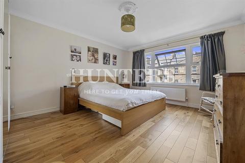 4 bedroom maisonette to rent - Walford Road, London, London, N16