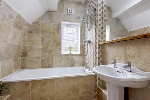 White Cottage Brook Lane, Coldwaltham, Pulborough, RH20 1LS