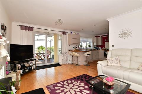 3 bedroom detached bungalow for sale - Pleasance Road North, Lydd On Sea, Romney Marsh, Kent