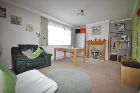 2 bedroom maisonette to rent - Fairlawns Horley RH6