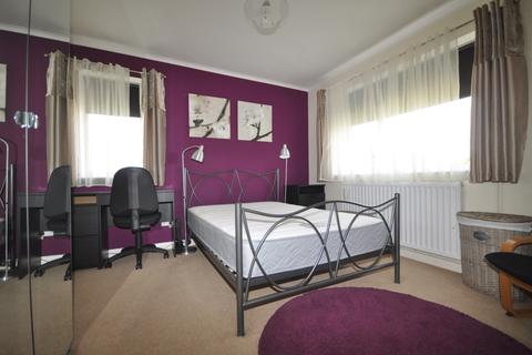 2 bedroom maisonette to rent - Fairlawns Horley RH6