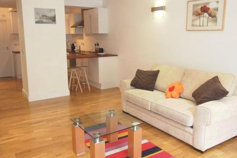 Studio to rent, Knighten Street, Wapping, E1W