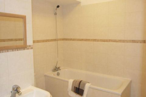 Studio to rent, Knighten Street, Wapping, E1W