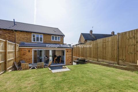 1a Pembury Close, Bromley, BR2 7PS
