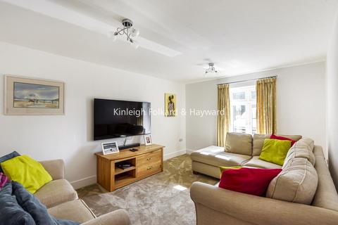 1a Pembury Close, Bromley, BR2 7PS