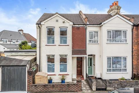 3 bedroom end of terrace house for sale - Godwin Road, Bromley