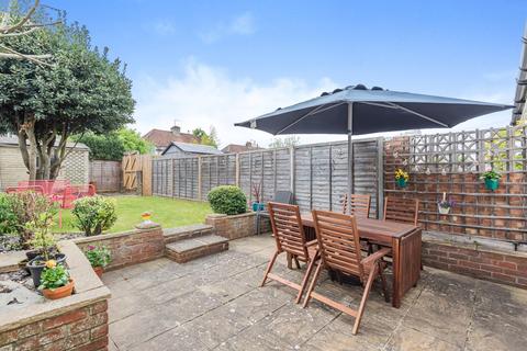 3 bedroom end of terrace house for sale - Godwin Road, Bromley