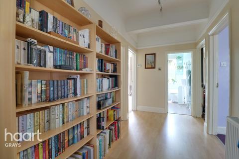 3 Angle Road, Grays, RM20 4AP