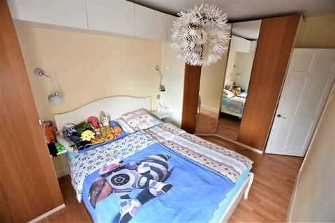 7 Fruen Road, Feltham, TW14 9NT