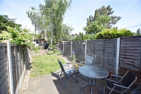 7 Fruen Road, Feltham, TW14 9NT