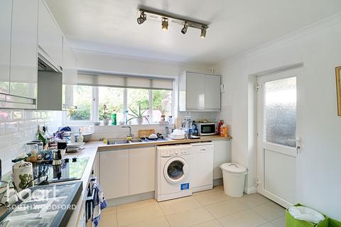 2 bedroom bungalow for sale - Lansdowne Road, South Woodford, London, E18