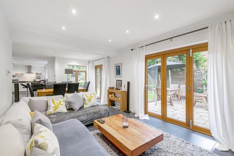 7 Thornton Dene, Beckenham, BR3 3ND